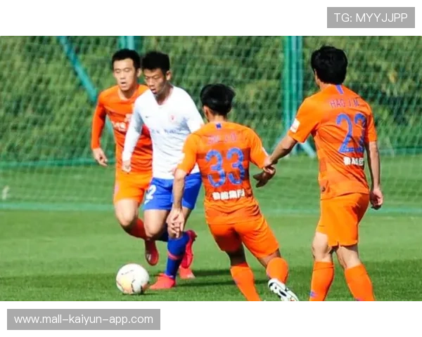 中超锋线跑位与禁区终结训练:打造未来锋霸的秘密武器 中超锋线跑位与禁区终结训练:打造未来锋霸的秘密武器